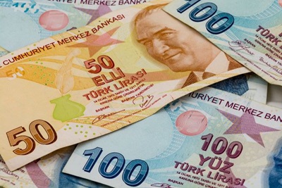 La lira turca se hunde en los mercados de divisas